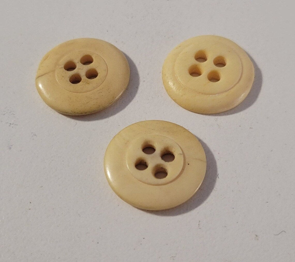Vintage Buttons | White Tan | Fashion | Cute 4 Hole | New Old Stock | Sewing Supplies | Crafting | 3/4" |
